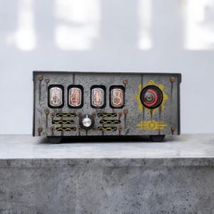 Nixie tube clock with IN-12 tubes and OG-4/A-101 dekatron