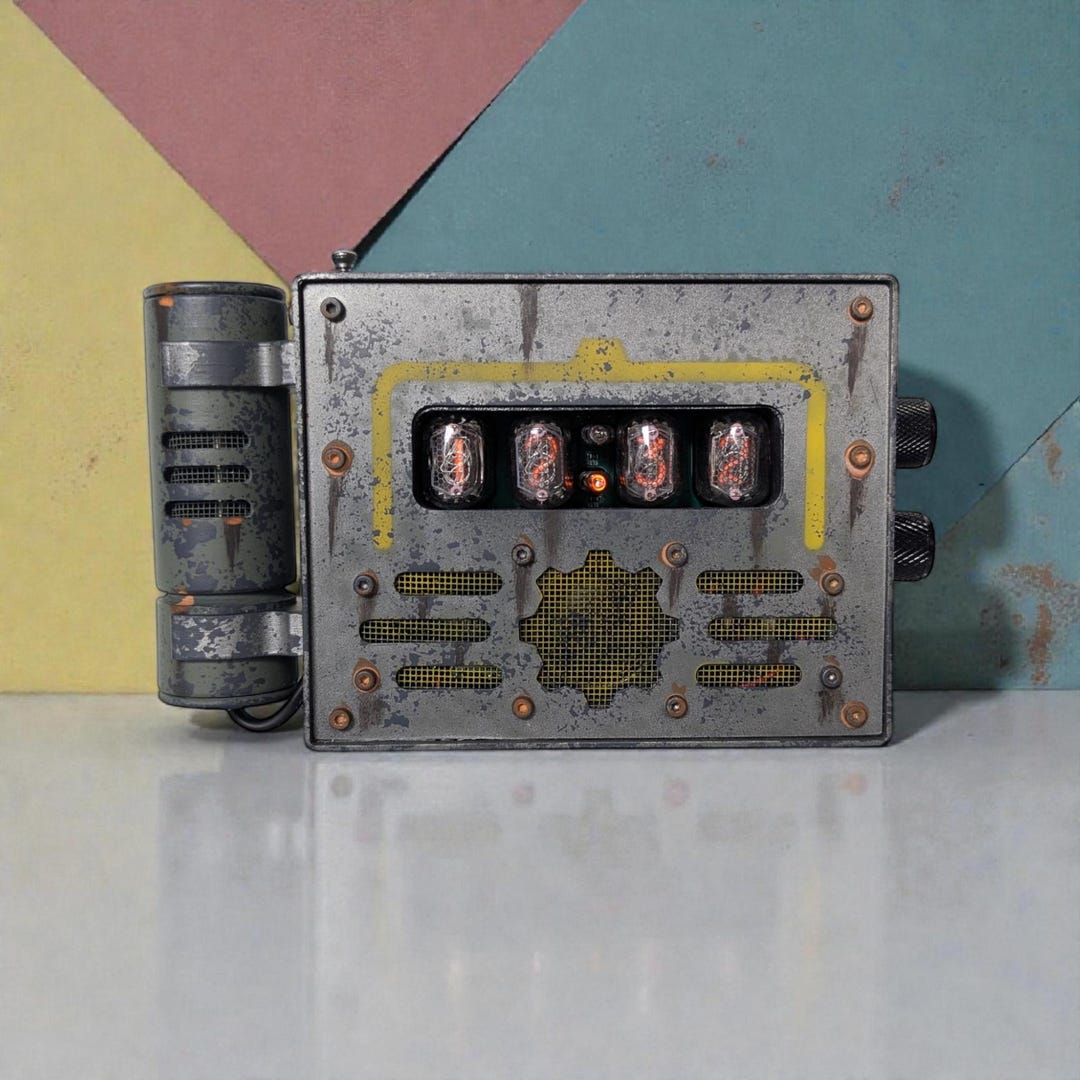 Nixie Tube Clock With FM Radio, Bluetooth Speaker & Geiger Counter - Etsy