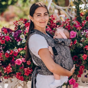 Grow up mei tai baby carrier. Cinzento baby wrap mei tai. Recém-nascido para bebê criança sling