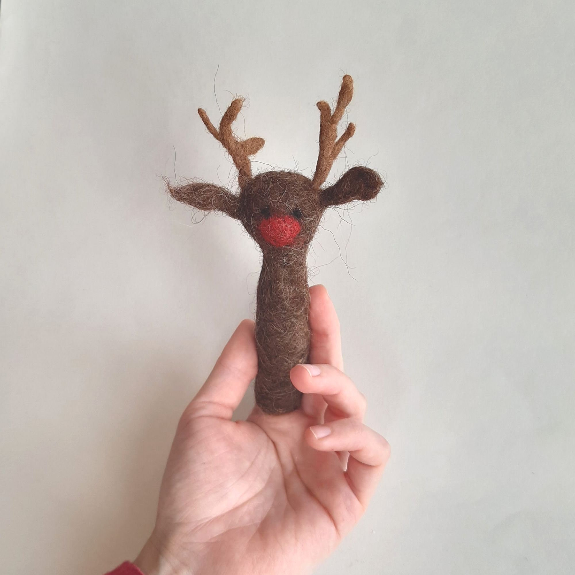 Traditional wet-felted Finger Puppets / Deer