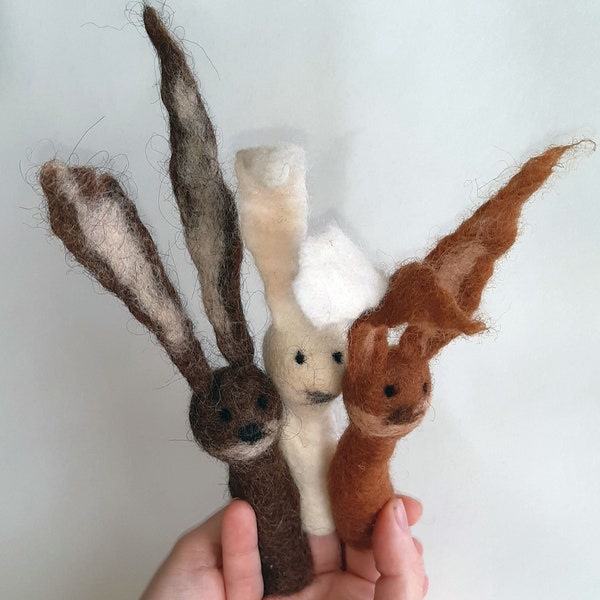 Traditionelle nassgefilzte Fingerpuppen / Hase