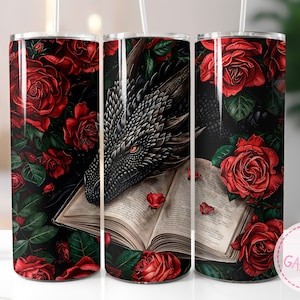 Fantasy Book Reader 20OZ skinny tumbler wrap design. Czarny smok na książce z różami, miłośnik mrocznej fantazji, bezszwowy projekt sublimacji, PNG