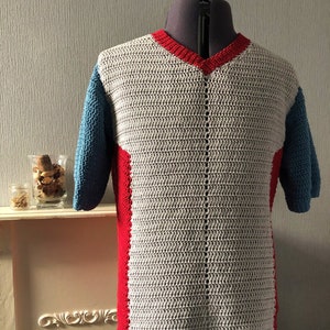 Crochet Pattern, Side Panel V Neck T-Shirt
