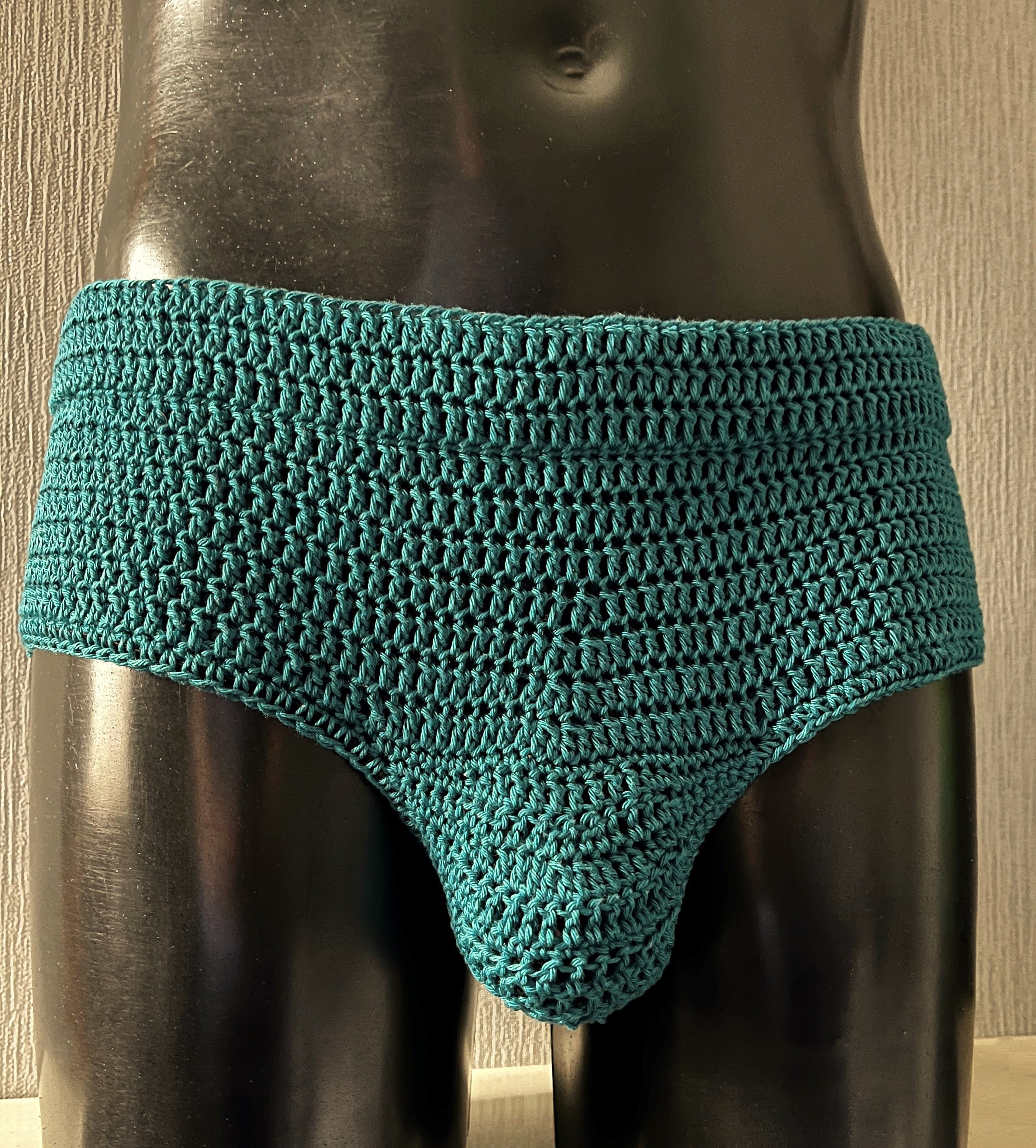 Men's Crochet Pattern, Full Side Briefs in Double Knit Yarn 