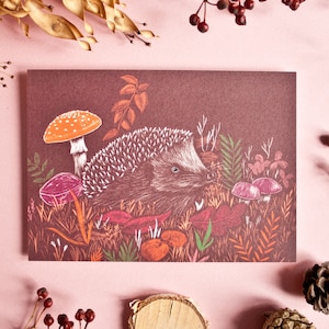 Carte postale hérisson d'automne au format DIN A6, carte animalière avec illustrations d'animaux et de plantes pour les amoureux de la nature