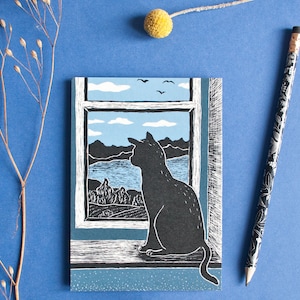 Carte postale chat à la fenêtre, illustration animalière A6