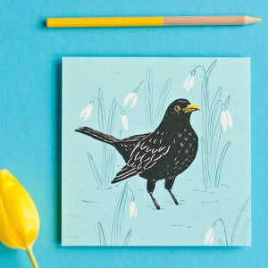 Carte postale printanière merle avec perce-neige, carte florale avec illustrations au printemps ou tout simplement comme ça au format A6