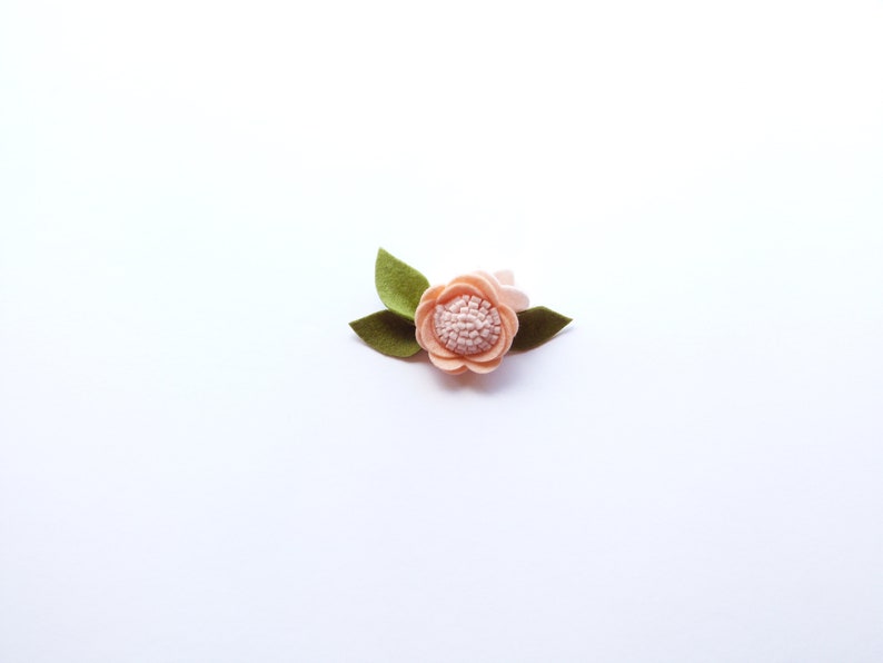 hair clip, Baby felt Headband Single flower headband or alligator clip Peach Single Felt Flower flower clip