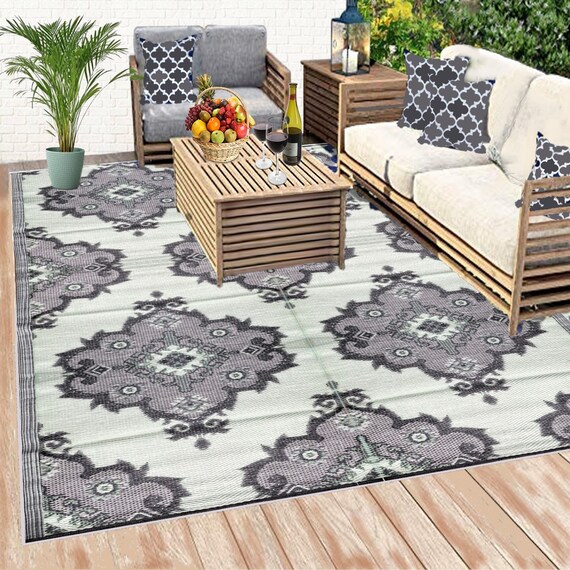 6 Rugs to Style Your Small Outdoor Space