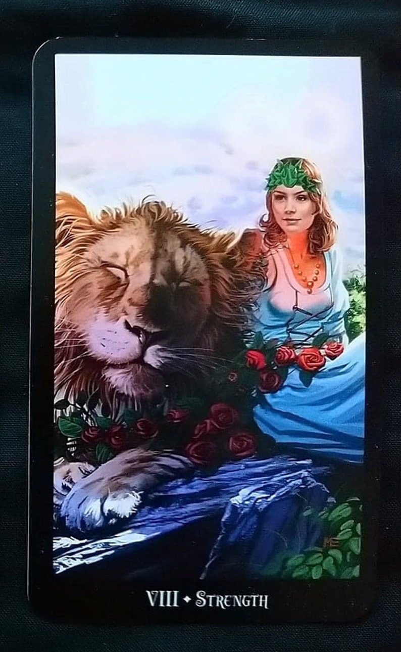 Карта таро сила на заставку телефона