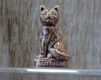 Wade Figurines Chocolate Labrador Pet Shop Series