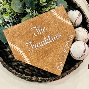 Family name sign. Wedding Home Plate Sign. Personalized home plate. Gift for mom. Baseball decor. Baseball shower gift. Baseball lover gift.