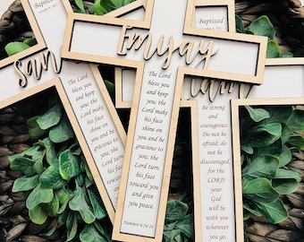 Cruz de Bautismo Personalizada y Grabada. Cruz de Madera Artesanal para la Dedicación de Bebés. Cruz de Bautismo. Regalo de Dedicación. Regalo de Bautizo.