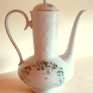 Stunning vintage coffeepot in Swiss Langenthal porcelain