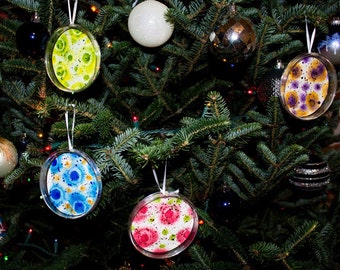 SALE on Set of 10 Petri Dish Ornaments