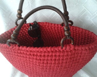 Bolso de mano abierto. Cesto ligero. Hecho a mano en crochet (trapillo muy suave y ligero, tipo fettuccia).