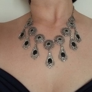 Bead and pendant necklace, &quot;vintage&quot; style with black rhinestones.
