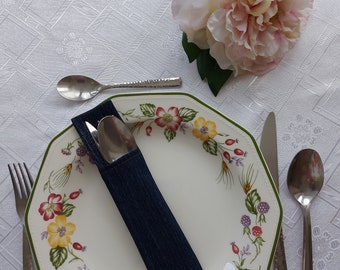 Cover for table cutlery handmade in denim fabric.