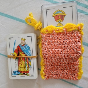Bolsita o funda  para guardar objetos pequeños, pastillas de jabon, cartas, etc. Hecha a mano a ganchillo (crochet) Varios modelos.