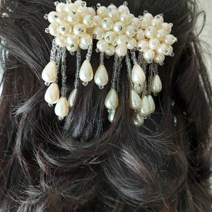 Vintage style hair clip. Romantic. Floral. image 2