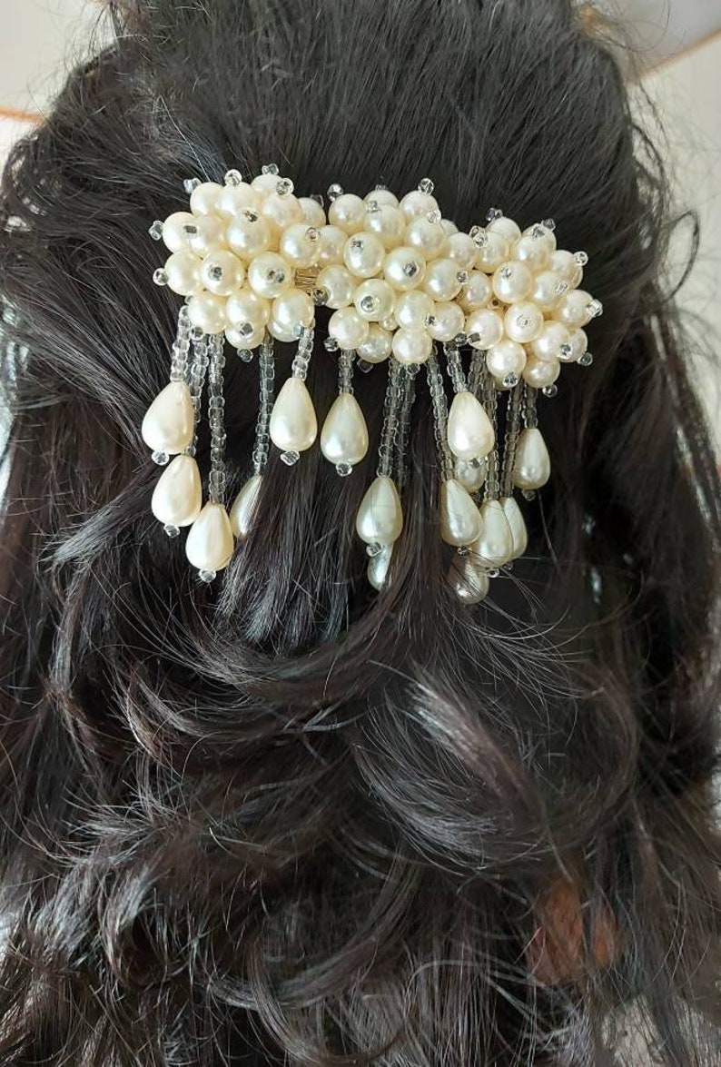 Vintage style hair clip. Romantic. Floral. image 2