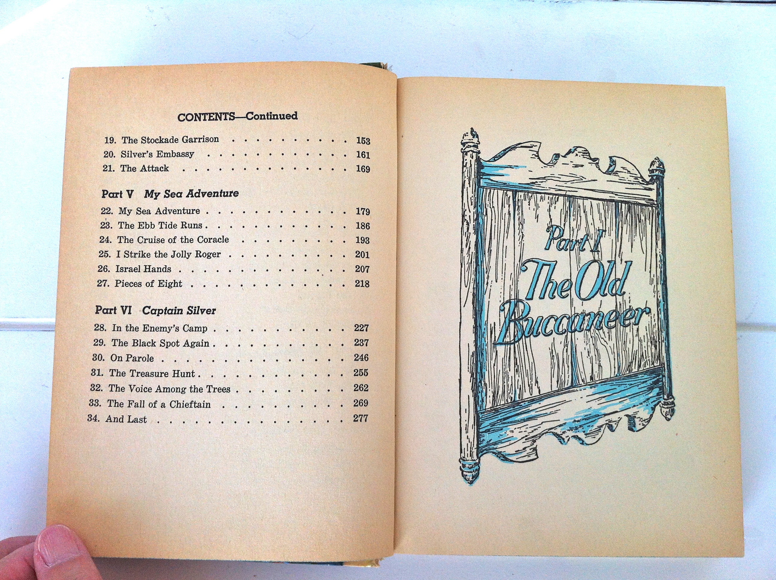 Vintage Book Set with Featured Title | Treasure Island/ Robert Stevenson|  Decorative Vintage Book Sets |Book Décor|5 Book/Set — Clean Earth Books