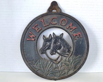 Cast Iron Welcome Horse Hanging Sign/Welcome Metal Sign With Horses/Horse Wall Welcome Sign In Cast Iron/Horses Wall Sign/Barn Door Sign