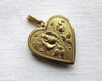 Heart shaped locket in Rolled Gold with rose motif