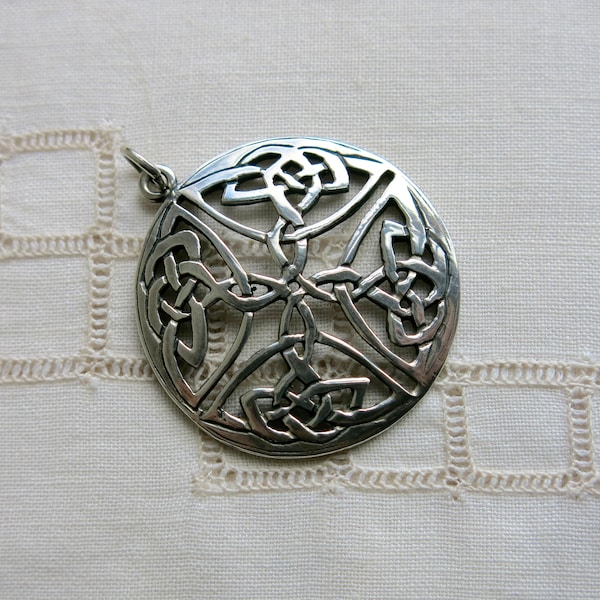 Silver Celtic knot pendant