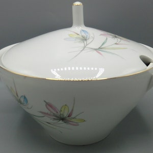 VINTAGE soup turret Hutschenreuther, white with floral pattern goldrim, terrine, soup bowl decoration plant bowl bowl gift