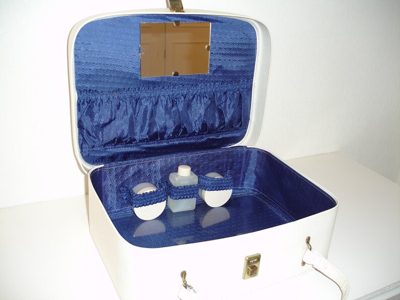 retro vanity case