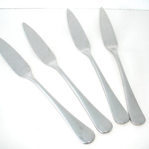 Slimline Cake Slice Set of 4 Pie Servers Robert Welch Silver Stainless Steel Fish Knives Dessert Vintage Four Cake Slices