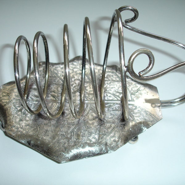 Rococo French Patina Silver Plated Toast Rack 4 Slice Metal Post Rack / Letter Rack Tarnished Color Fish Shape Leaf