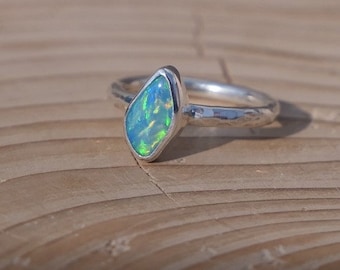 Silver Opal ring size H|natural opal|colourful|ideal gift|engagement rings|UK Maker|simple jewelry|green|blue|niece|sister|bff|green