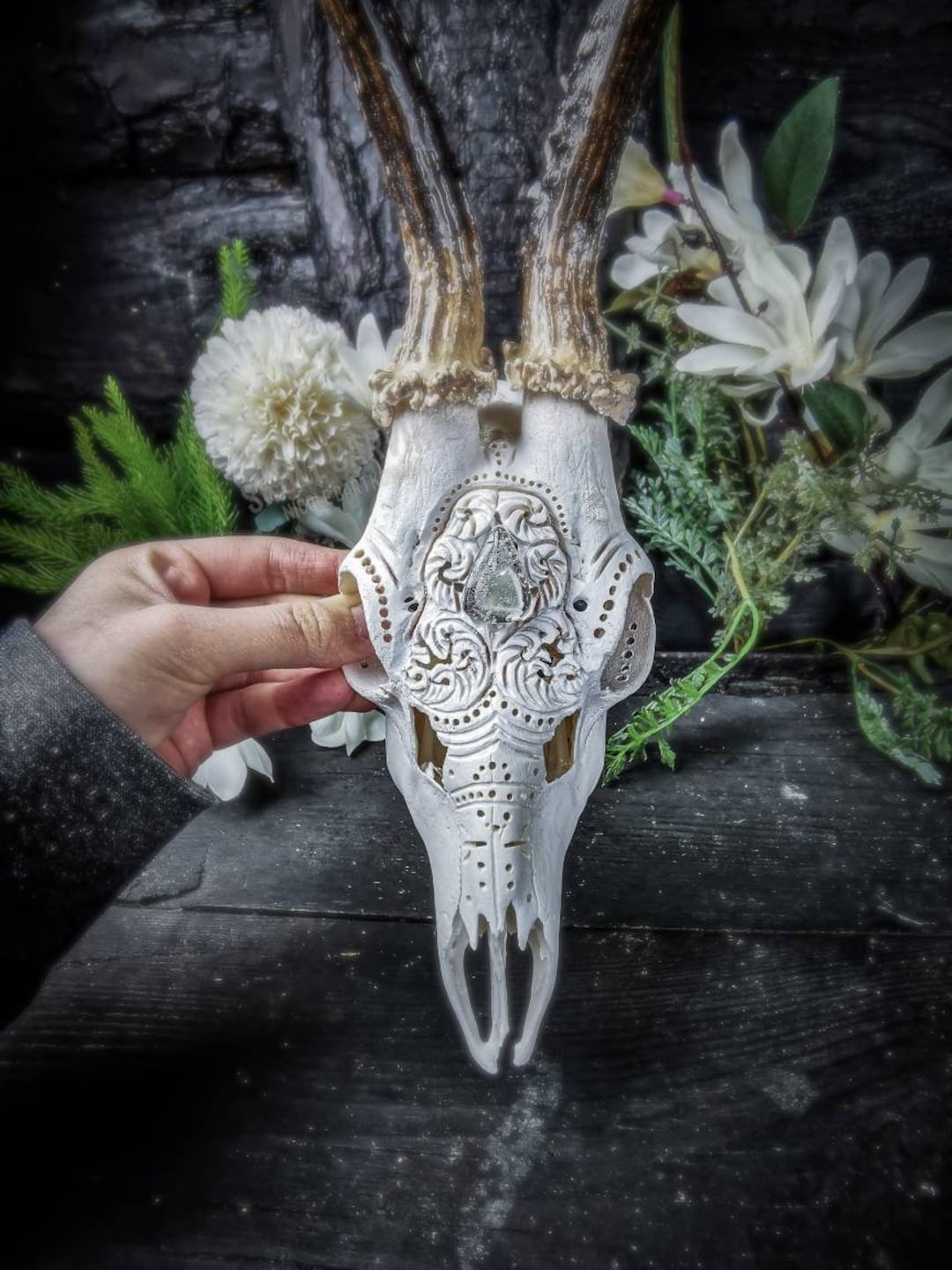 Engraved Roe Deer Skull With Quartz Crystal - Made to Order - Etsy