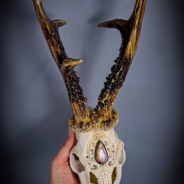 Engraved Roe Deer Skull Ornament: Labradorite Cabochon Headpiece
