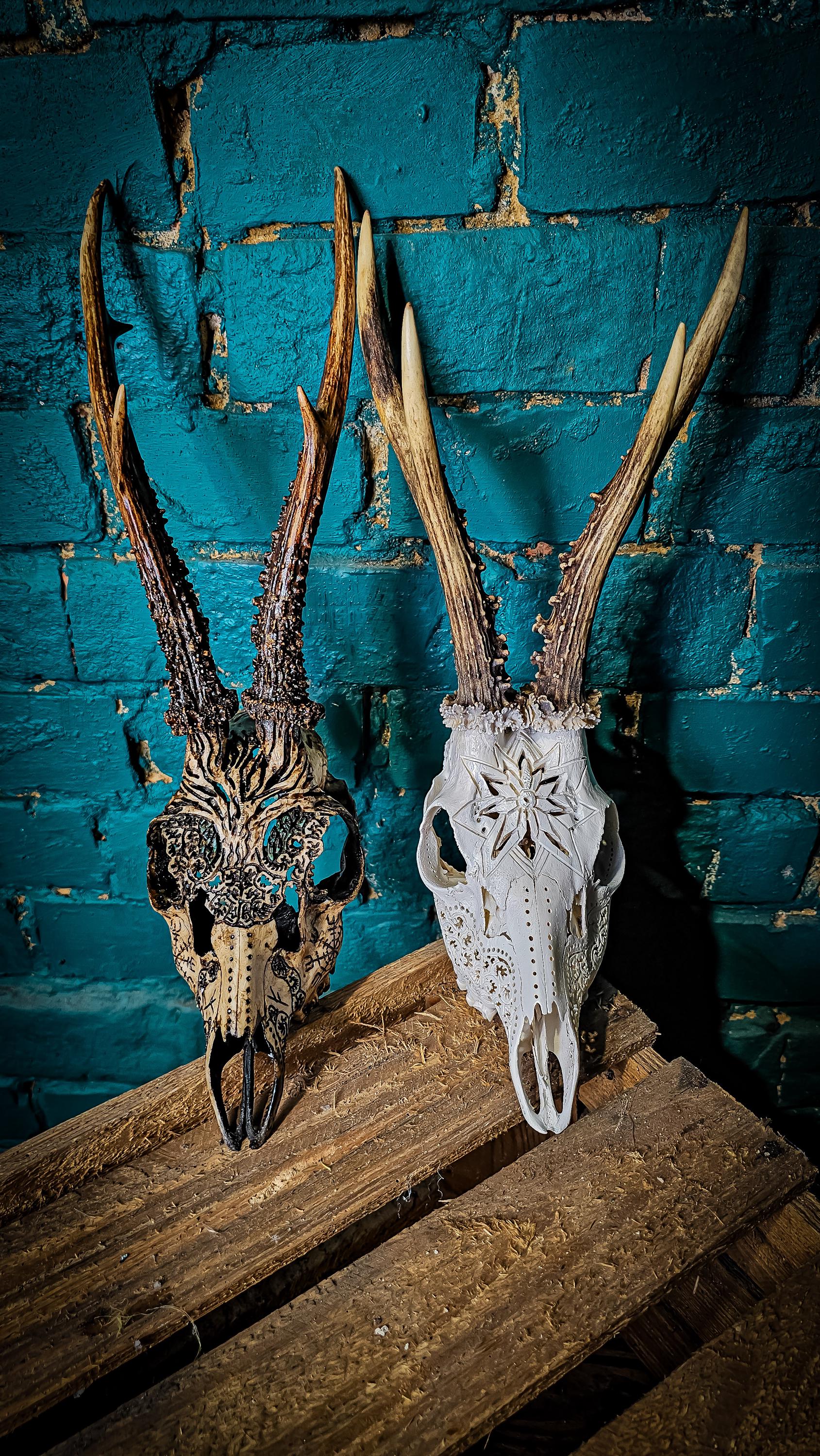 ロエン　Roen 狼煙　ウルフ　スカル　レイヤードカットソー　52 XL Engraved Roe Deer Skull: Tree of Life, Algiz, Vegvisir - Etsy Israel