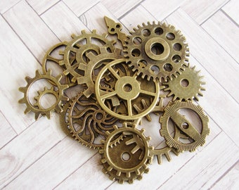 Steampunk Gear Charms, Antique Bronze Metal Watch Gears, Mechanical Cogs, 17 pieces Assorted