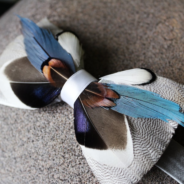 Gift for husband, Feathered bow tie ,Sky blue feather bow tie, light blue bow tie, groomsmen bow tie, brilliant white wedding bow tie