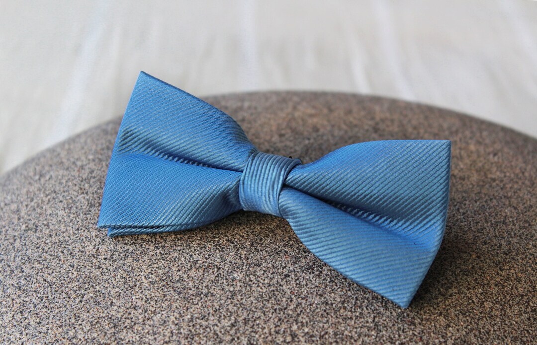 Dusty Blue Pretied Bow Tie, Steel Blue Wedding Bow Tie, Light Blue Bow