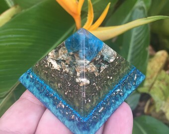 Uliuli Deep Sea Blue Mini Orgone Pyramid with Blue Apatite and Gold Leaf (small)