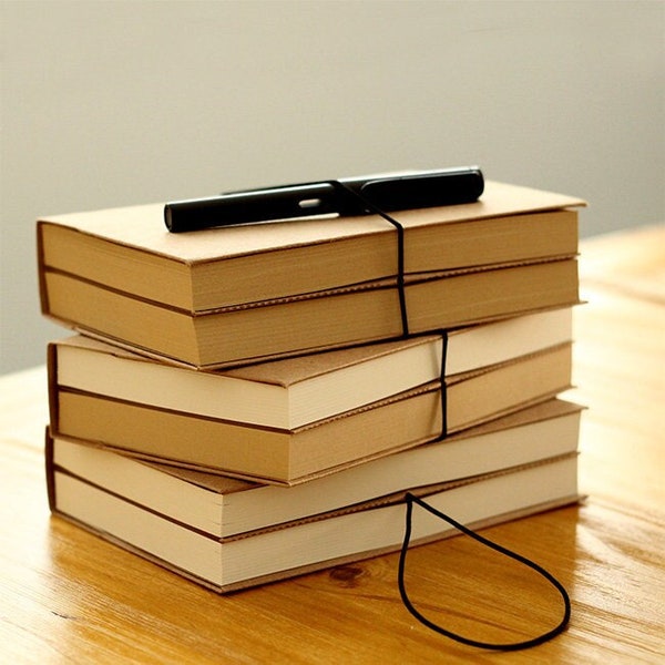 Caderno de papel kraft grosso marrom, caderno em branco, diário de recortes, exibição de caderno de esboços, diário de lixo retrô, diário de viagem sem linhas