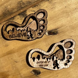 Archivos compatibles con láser: Imanes/señales de pie de Bigfoot Sasquatch, archivo digital SVG, DXF, AI