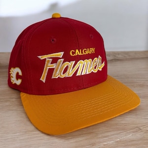 Vintage 90s Calgary Flames Sports Specialties Script Twill Snapback Hat NHL Cap