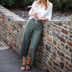 Linen pants RILEY, Linen crop pants, Summer linen pants, Relaxed linen pants, Pull on linen pants, Moss green linen pants