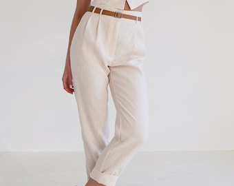 Pantalones de lino de cintura alta y corte cónico CHICAGO: Tobilleros con dobladillo, hechos a mano