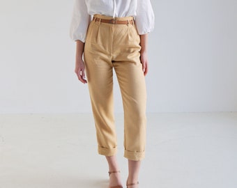 Pantalones de lino de cintura alta y corte cónico CHICAGO: Tobilleros con dobladillo, hechos a mano