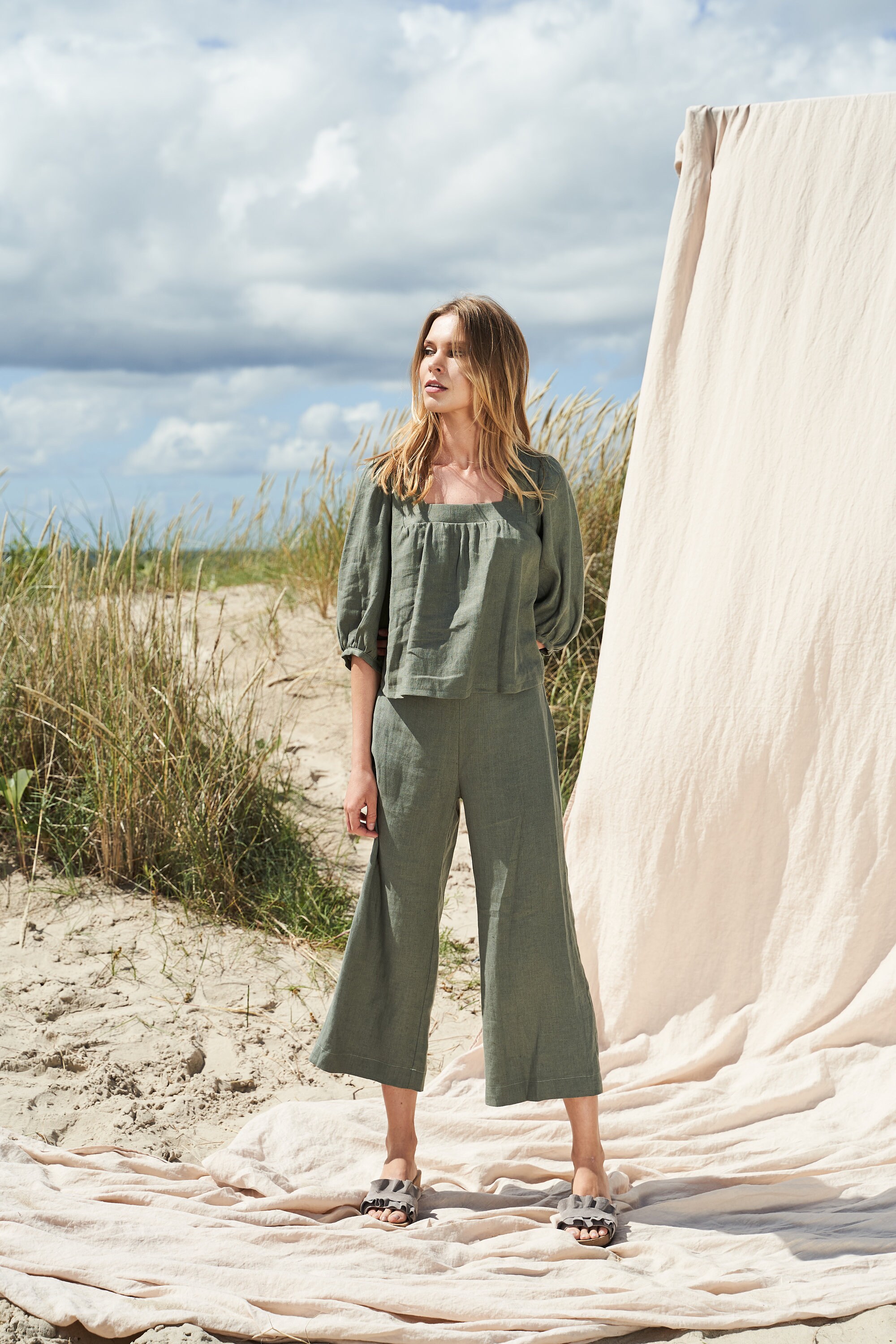 RY/LI SHEETING CLOTH GATHERED PANTS
