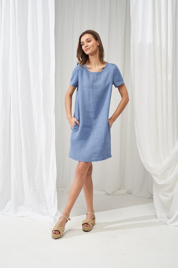 Tee-shirt manches courtes en lin col V uni bleu chambray