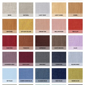 Puede incluir: Muestras de color de Linen Handmade Studio, con una variedad de colores de tela de lino. Los colores incluyen Optic White, Ivory, Beige, Natural, Light Gray, Light Camel, Camel, Mustard, Ceylon Yellow, Cream Tan, Mellow Rose y Red Clay.